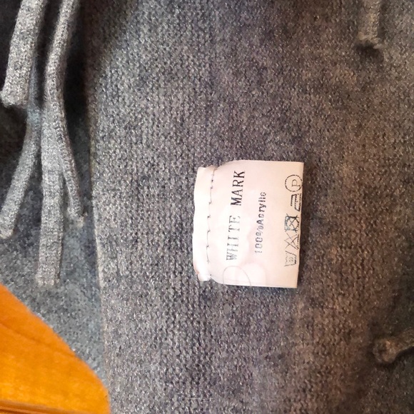 NWT Button Side Poncho - Picture 10 of 10